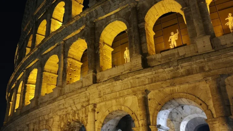 Roma: La Ciudad Eterna y Sus Tesoros Históricos