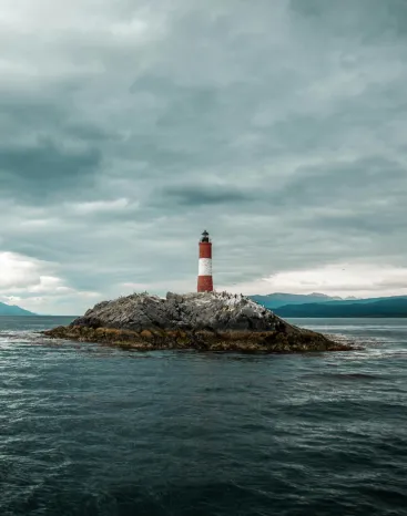 Faro del fin del mundo. viaje en auto por la Patagonia